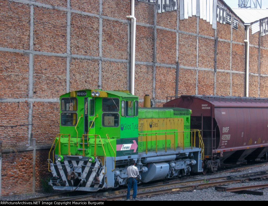 STY SW1500 Locomotive - Silos Tysa